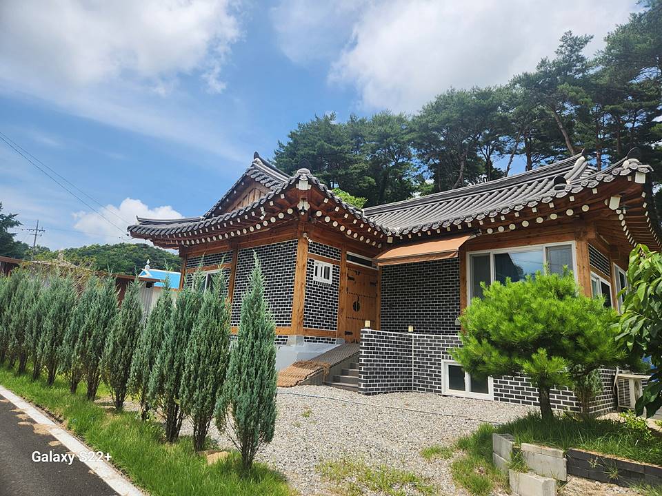 충남 청양 멋스런 한옥집 매매 시골집 매매 (2).jpg