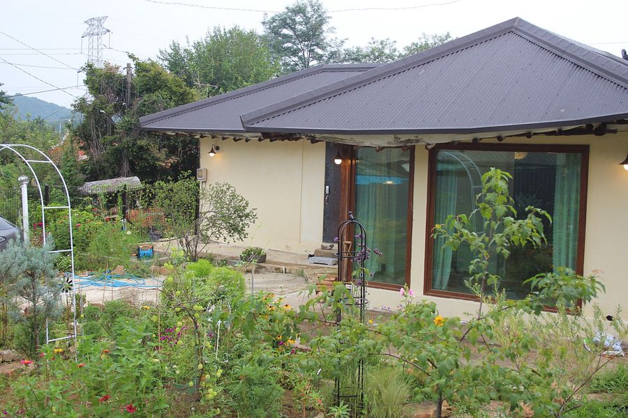 경기도 안성 서까래 시골집 매매 감성 숙소 매매 (1).jpg