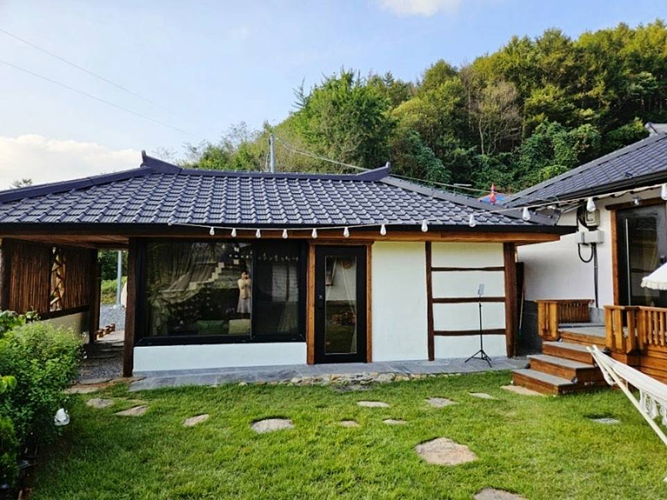 충남 부여 한옥 스테이 매매 감성 시골집 매매 1 (3).jpg
