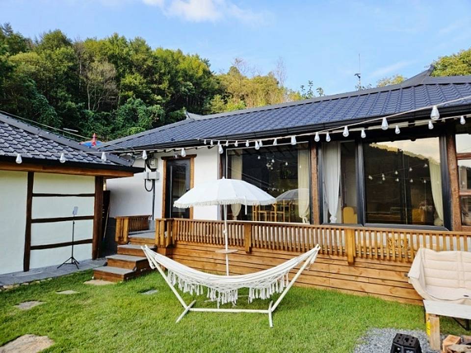 충남 부여 한옥 스테이 매매 감성 시골집 매매 1 (2).jpg